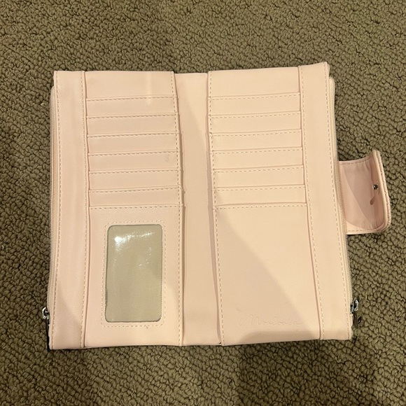 Pink wallet - Picture 2 of 3